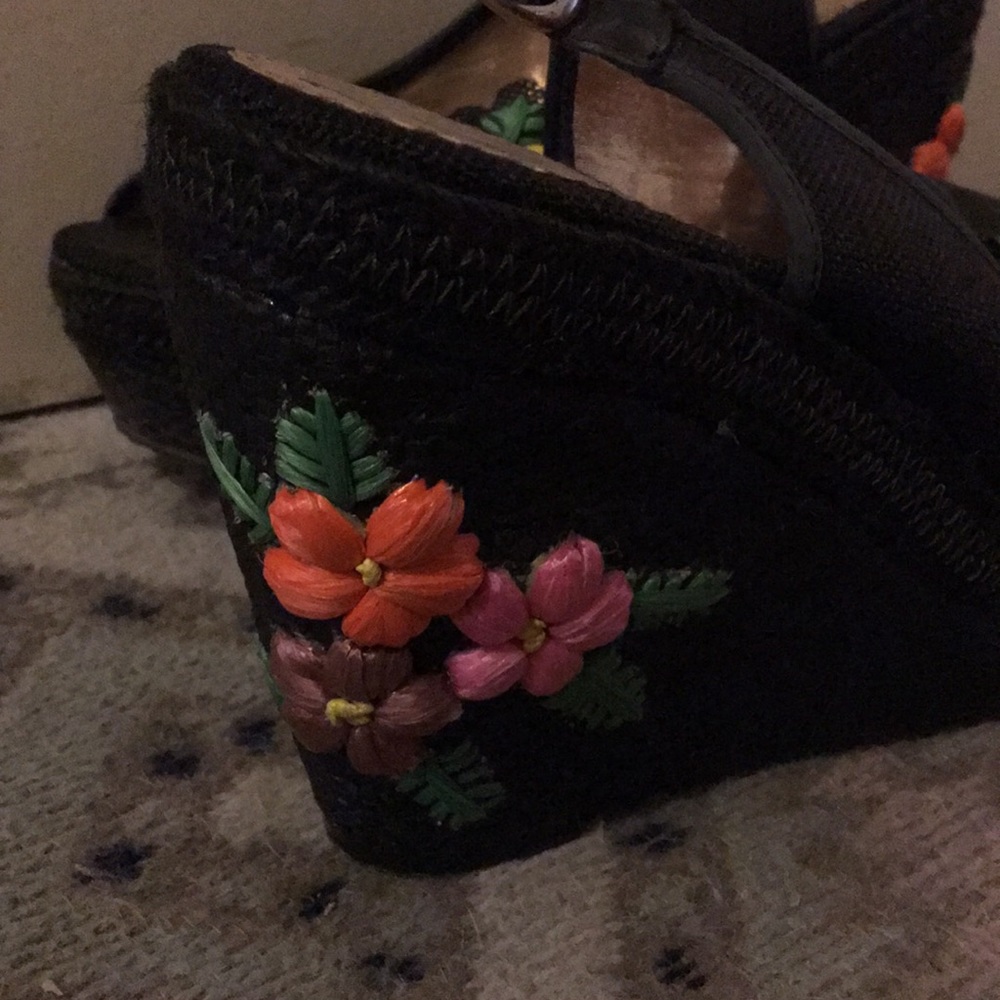 Poetic License London Black Woven Tiki Wedge - Picture 3 of 7
